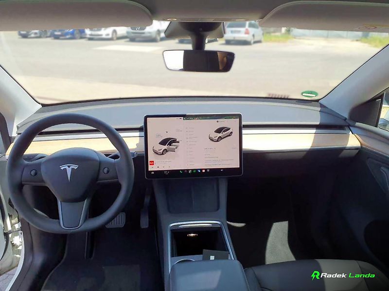 Tesla Model Y (2023) Long Range AWD - fotka 6 z 9