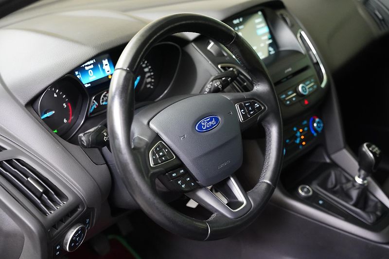 Ford Focus - fotka 14 z 23
