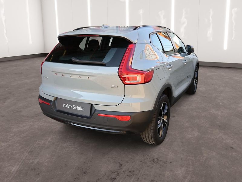 Volvo XC40 (2025) Plus,B3 Mild hybrid, REZERVACE - fotka 4 z 19