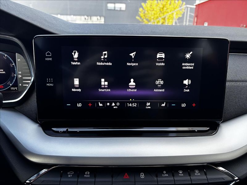 Škoda Octavia 2,0 TDI 110kW DSG Style Combi - fotka 32 z 39