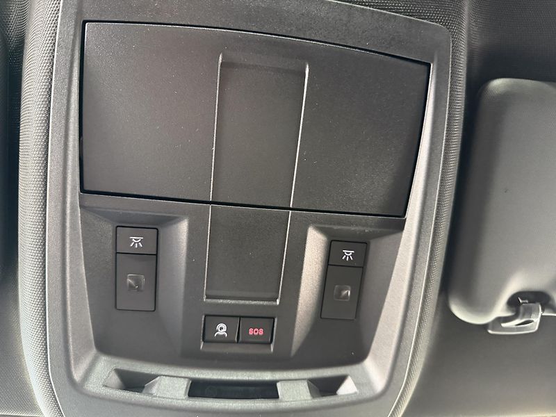 Peugeot 5008 (2026) GT Hybrid 145 e-DCS6 SUMMER BL - fotka 27 z 28
