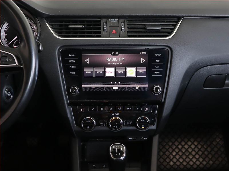 Škoda Octavia (2017) 1.6 TDI, Xenony, Tempomat - fotka 12 z 20