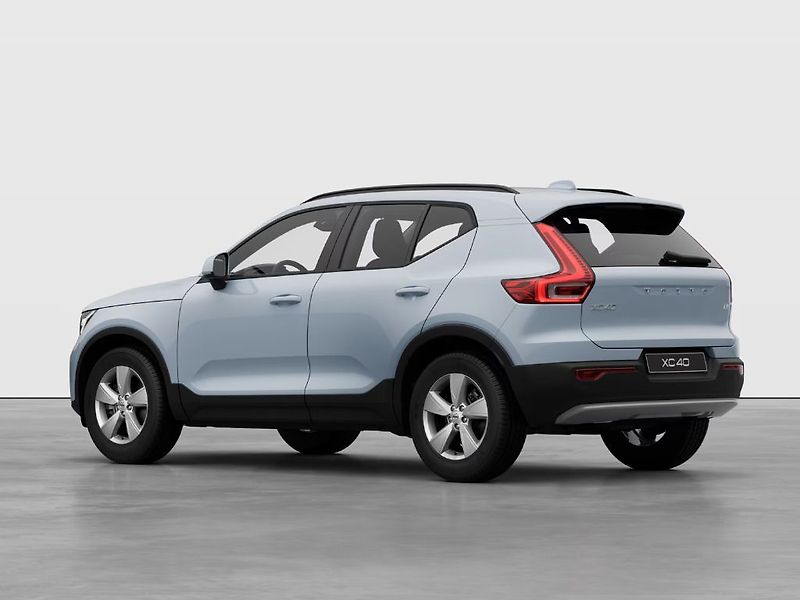 Volvo XC40 ESSENTIAL B3 FWD 120kW - fotka 5 z 13