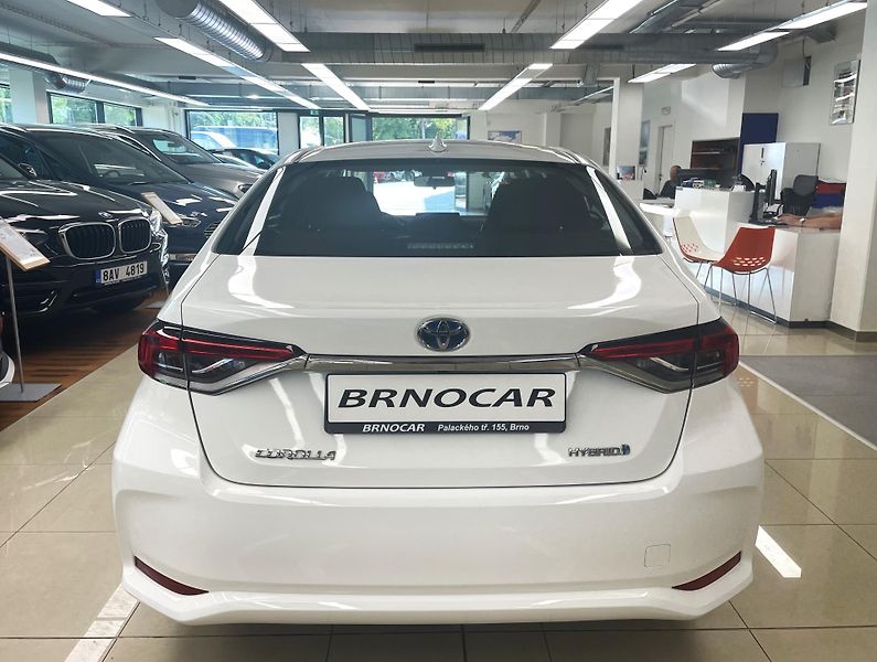 Toyota Corolla 1.8 Hybrid Active, e-CVT, ČR - fotka 5 z 25