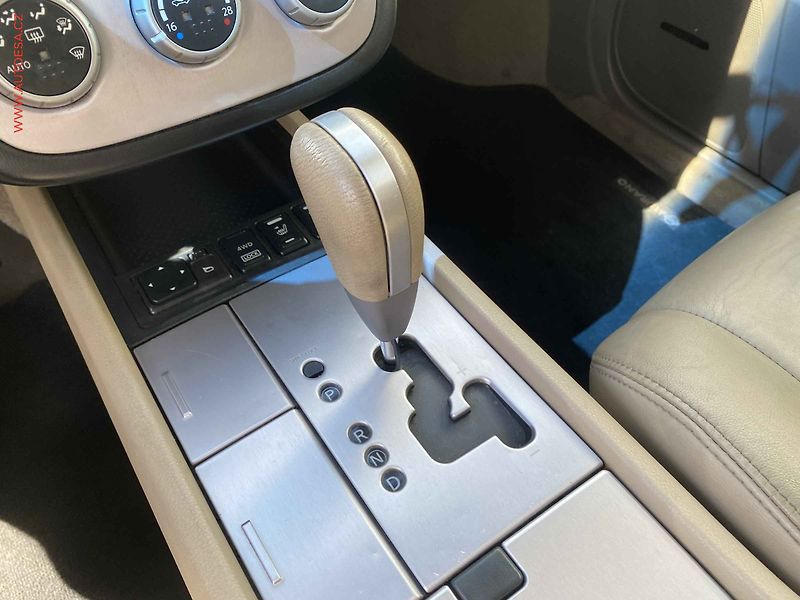 Nissan Murano (2005) 3.5i 4x4, ČR, AT, navi, xenon - fotka 15 z 17