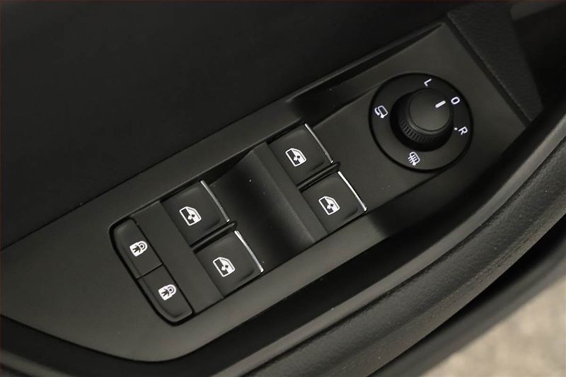 Škoda Superb (2021) Laurin&Klement 2.0 TDI - fotka 21 z 24