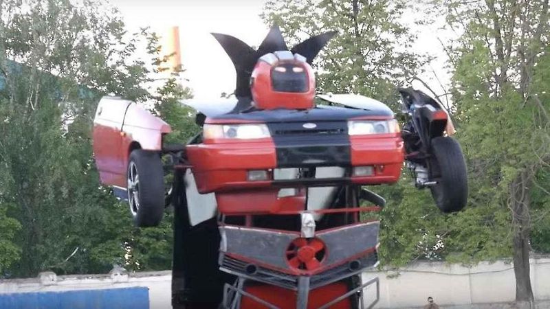 Funkční Transformer ze staré Lady? V Rusku je možné všechno.