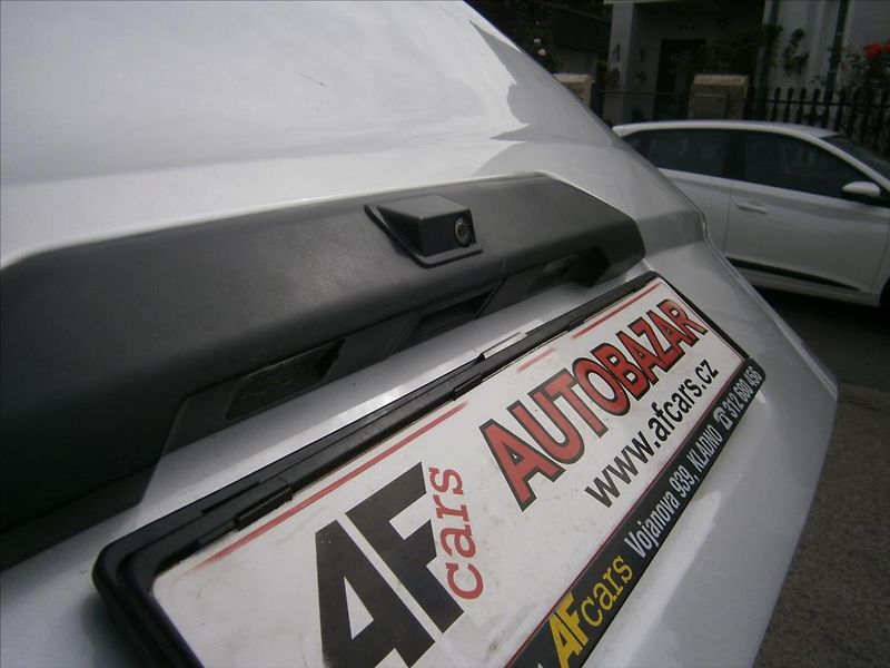 Ford Tourneo Custom 2,2 TDCI - fotka 7 z 26