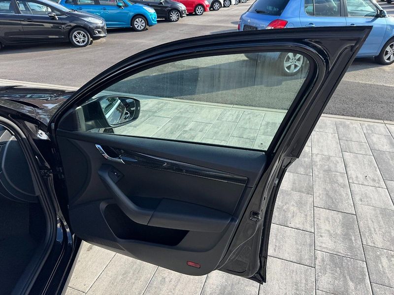 Škoda Octavia (2018) Style 2.0 TDI 4x4 110kW - fotka 26 z 35