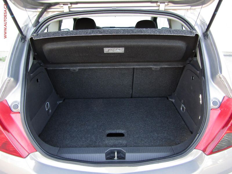 Opel Corsa (2012) 1.2 i, AC, park.asist - fotka 7 z 15