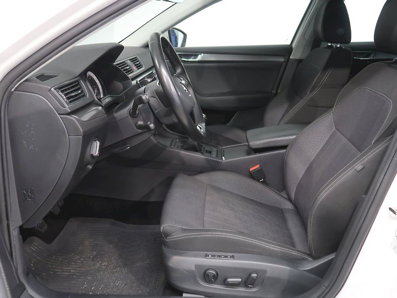 Škoda Superb (2021) STYLE 2.0TDI 110KW TAŽNÉ - fotka 13 z 40