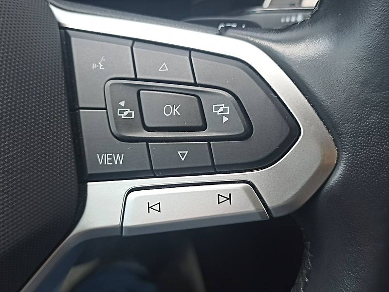 Volkswagen Passat (2023) 2.0 TDI 4x4 147kW Webasto Tažn - fotka 33 z 35