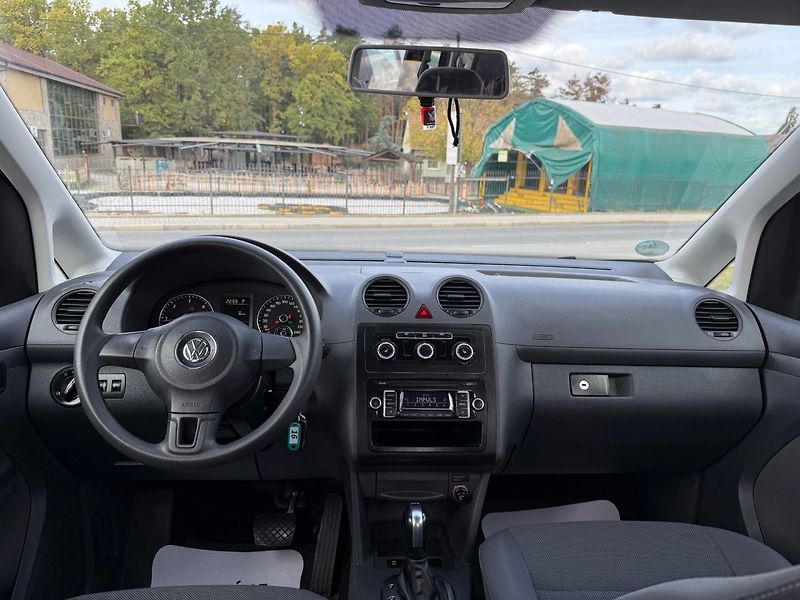 Volkswagen Caddy (2013) 1.6TDi 75kW *DSG*Tažné*Servis* - fotka 18 z 21