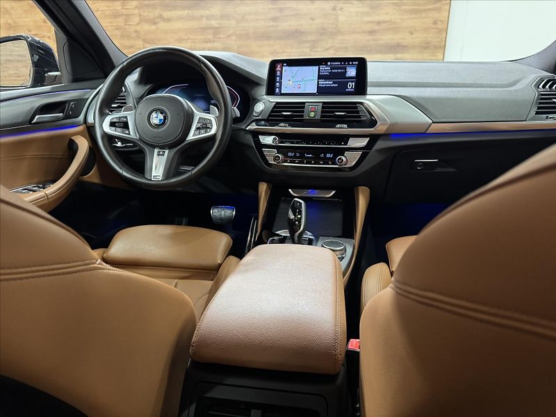 BMW X4 3.0D xDRIVE M-SPORT LED - fotka 28 z 30