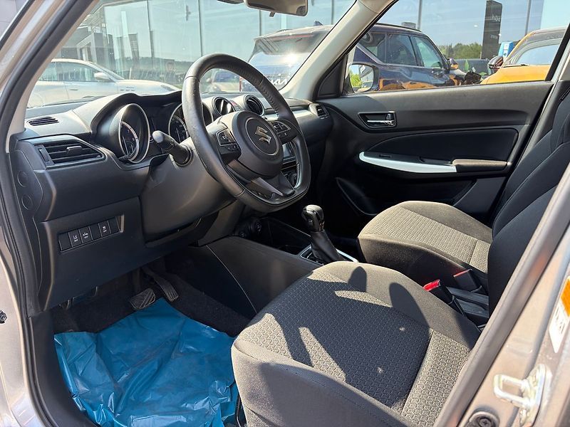 Suzuki Swift 1.2 16V AT 66kW - fotka 5 z 10