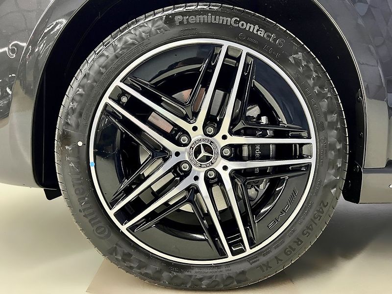 Mercedes-Benz Třídy V 300d 4MATIC AMG EXCLUSIVE XL - fotka 8 z 34