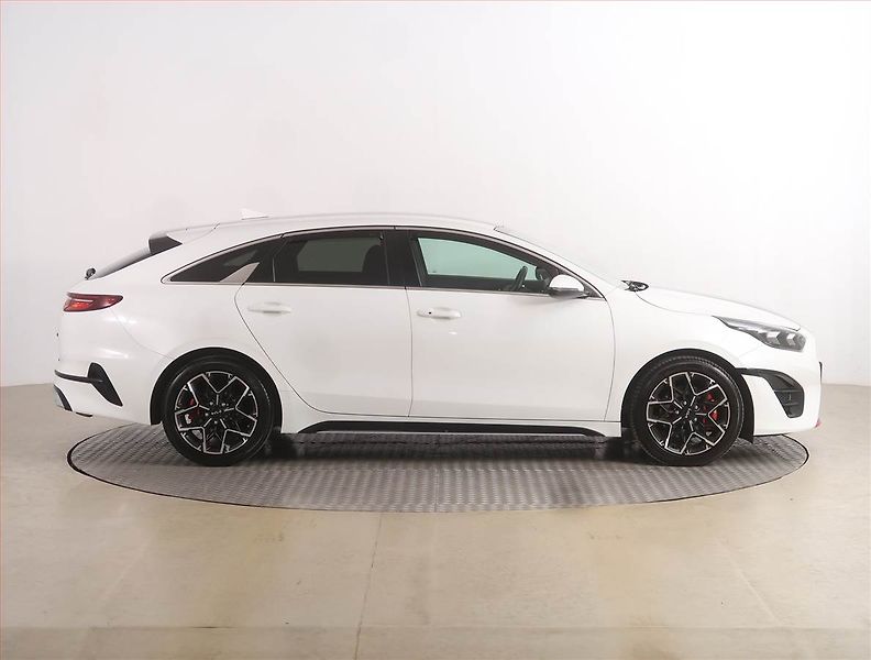 Kia Pro_Ceed (2022) GT-Line 1.5 T-GDI - fotka 6 z 19
