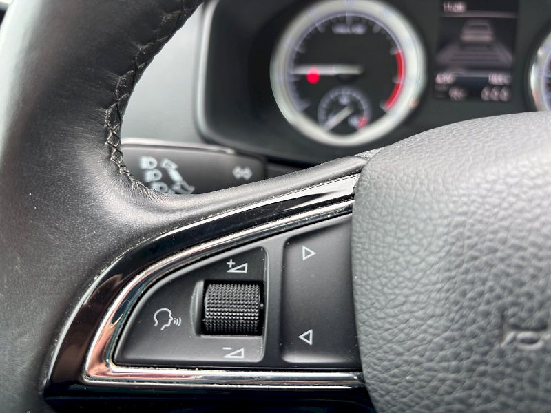 Škoda Karoq (2019) 1.5TSI 110kW Style - fotka 12 z 35
