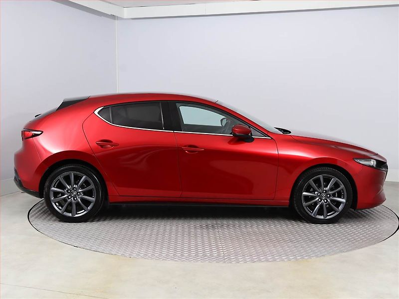 Mazda 3 (2023) 2.0 Skyactiv-G - fotka 6 z 20