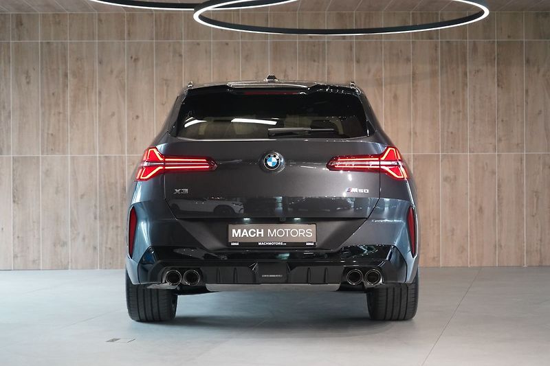 BMW X3 M50 xDrive, Nezávislé, Tažné - fotka 11 z 50