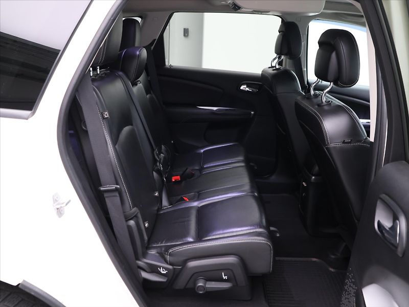 Fiat Freemont 2,0 MJT Aut. AWD CZ 7Míst Kůže - fotka 10 z 26