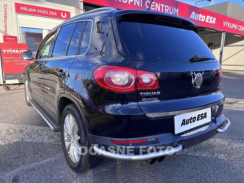 Volkswagen Tiguan (2008) 1.4TSi 4x4, 1.maj, xenon - fotka 2 z 3