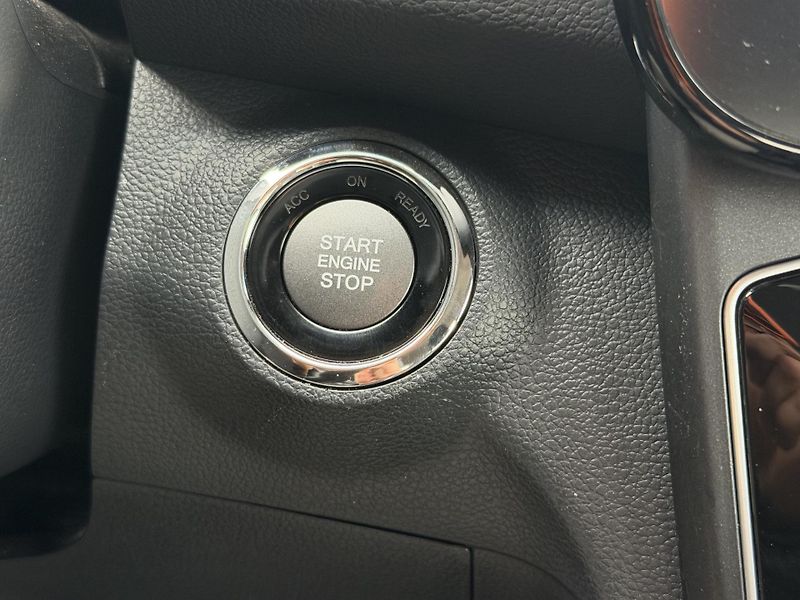 SsangYong Tivoli 1.5 GDI - Turbo 163 LE Style - fotka 17 z 24