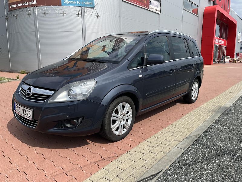 Opel Zafira 1.8 i Cosmo Automat 7 Míst - fotka 1 z 32