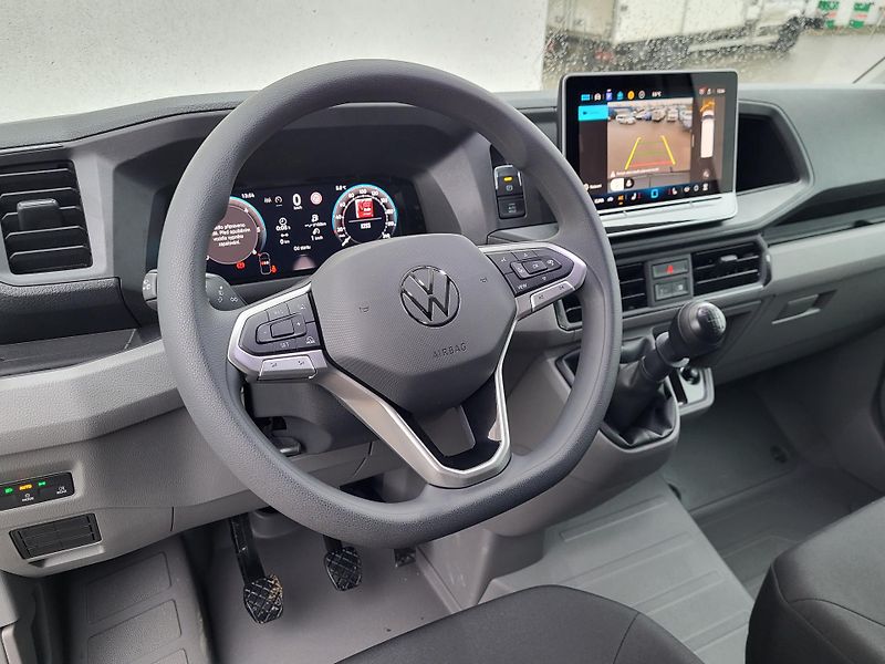 Volkswagen Crafter (2026) Skříň 35, 103KW 6G SR 10km - fotka 5 z 27