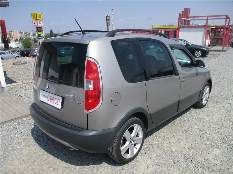 Škoda Roomster 1,2 TSi, Scout,DSG,klima,s.kn, - fotka 8 z 20