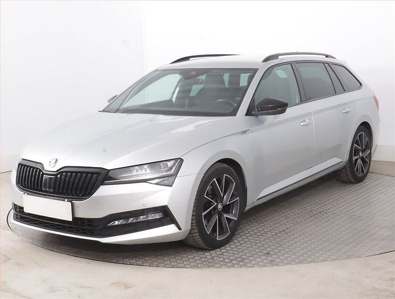 Škoda Superb (2022) Sportline 2.0 TDI - fotka 2 z 18