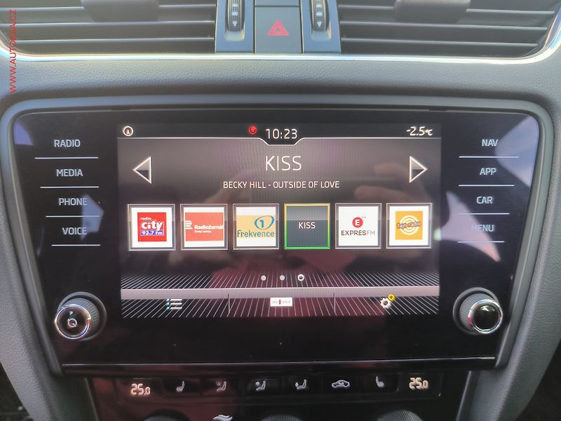 Škoda Octavia (2018) 1.6 TDi, ČR, LED, navi - fotka 11 z 22