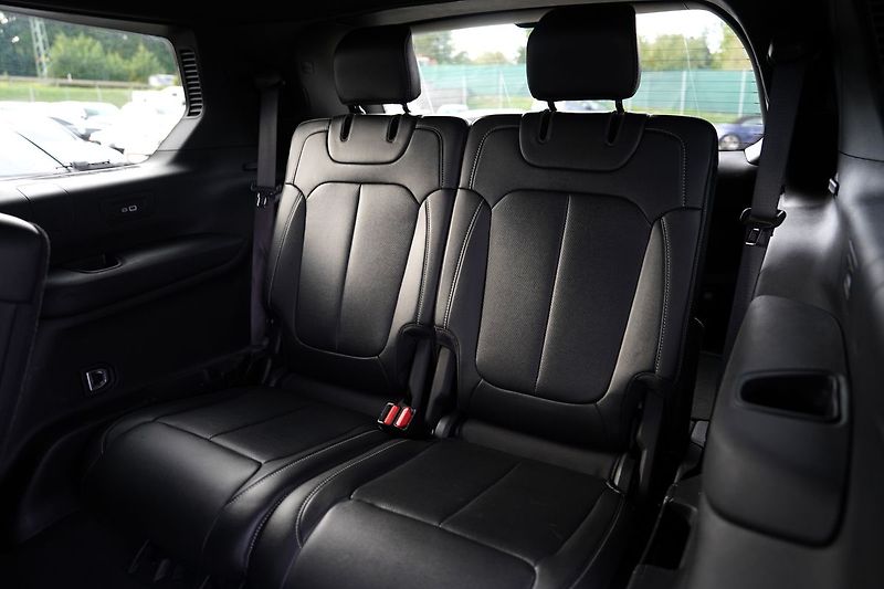 Jeep Grand Cherokee 3.6i V6 Long Limited/4x4/300PS - fotka 35 z 48