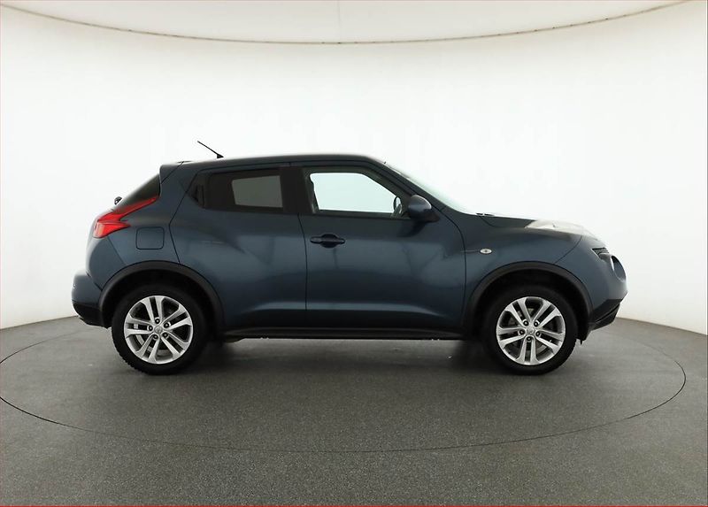 Nissan Juke (2011) 1.6 DIG-T, 4X4, Automat - fotka 6 z 17