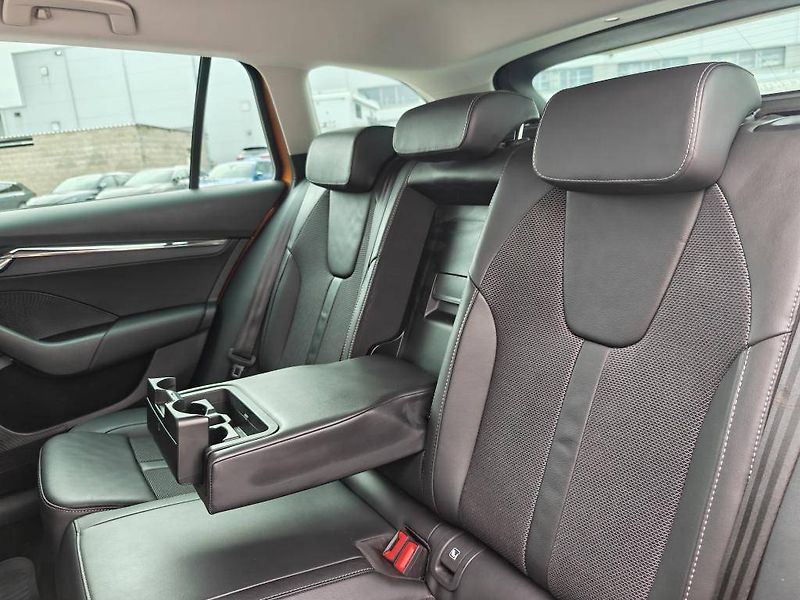 Škoda Octavia Style 7DSG 2,0TDI - fotka 8 z 24