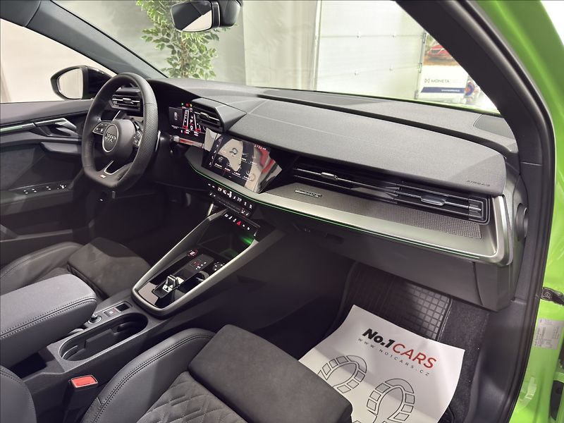 Audi RS 3 2,5   TFSI B&O 1.MAJ ČR DPH - fotka 22 z 46