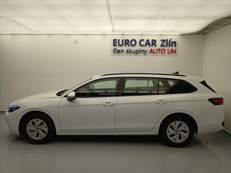 Volkswagen Passat (2026) 1,5 eTSI 110 kW mHEV - fotka 3 z 17