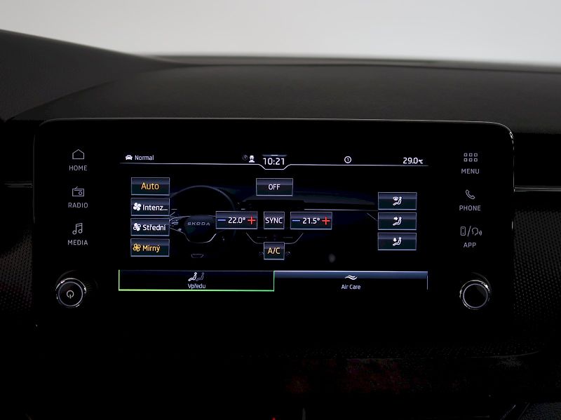 Škoda Kamiq (2025) TOP SELECTION 1.0TSI 85KW - fotka 28 z 41
