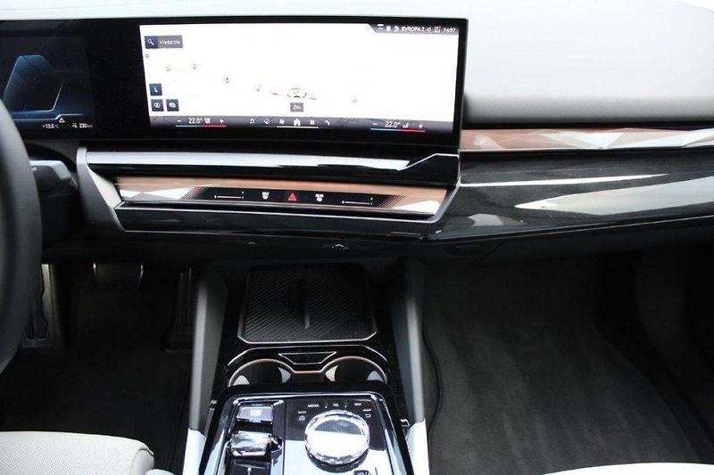 BMW i5 xDrive40 Sedan - fotka 5 z 27