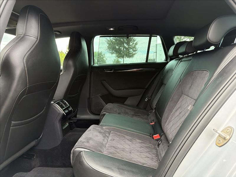 Škoda Superb 2,0 TDI SPORTLINE DSG ČR DPH - fotka 13 z 26