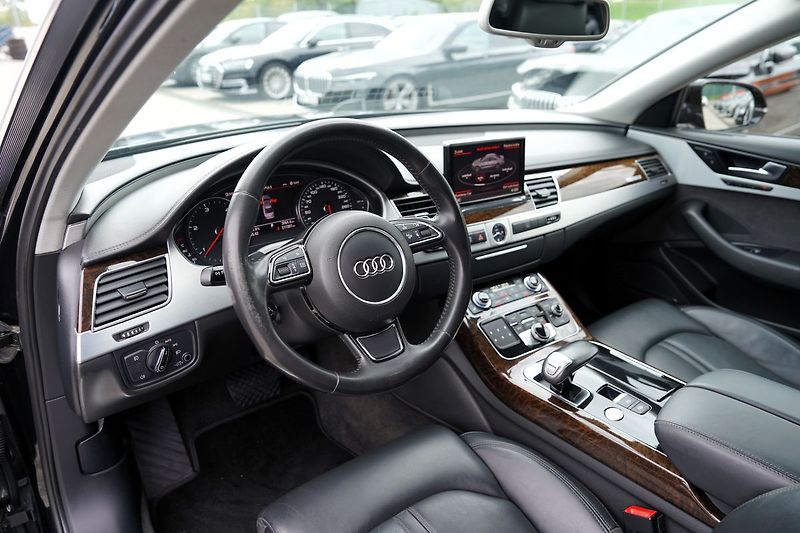 Audi A8 3.0 TDI Quattro/250 PS/ČR - fotka 24 z 50