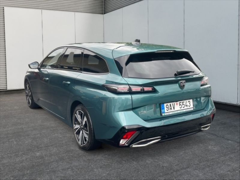Peugeot 308 1,2 PT 130 Allure - fotka 4 z 11