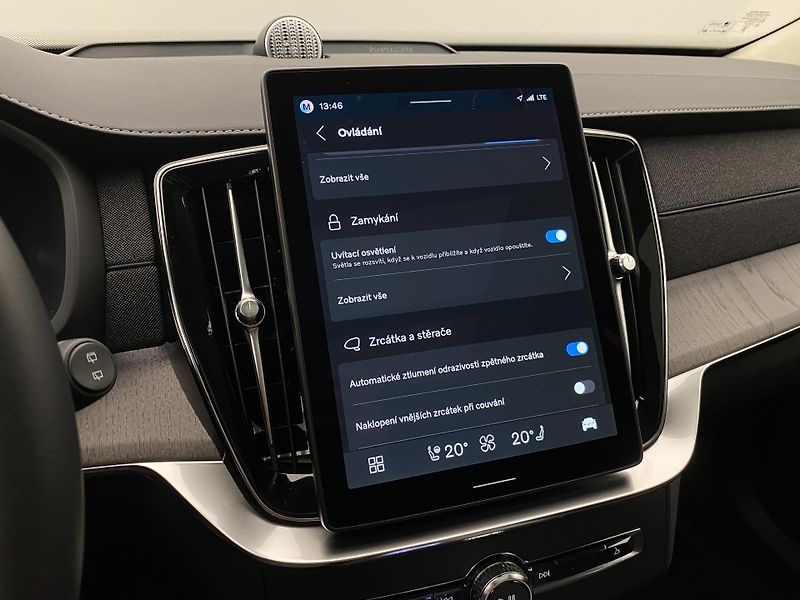 Volvo XC90 T8 AWD RECHARGE ULT REZERVACE - fotka 55 z 68