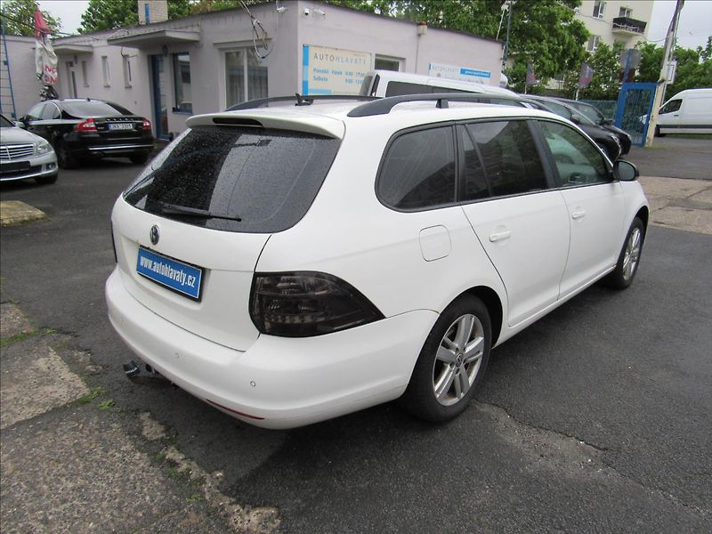 Volkswagen Golf 1,2 TSI 77kW Variant BlueMotio - fotka 6 z 29
