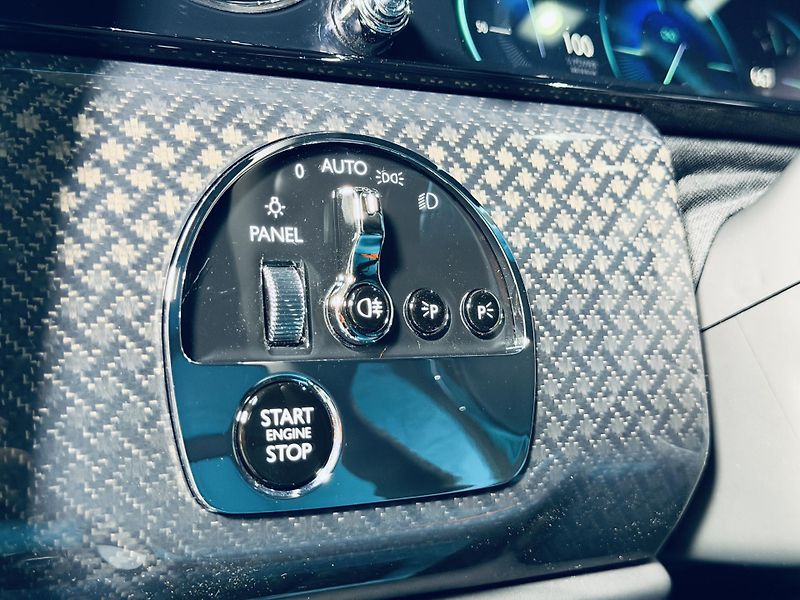 Rolls-Royce Cullinan (2026) Black*Bad*SHOOTING STARS*TIFFA - fotka 24 z 49