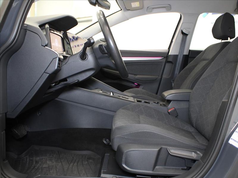 Volkswagen Golf 1,0 TSi DSG Life Var.54tkm.ČR - fotka 6 z 22
