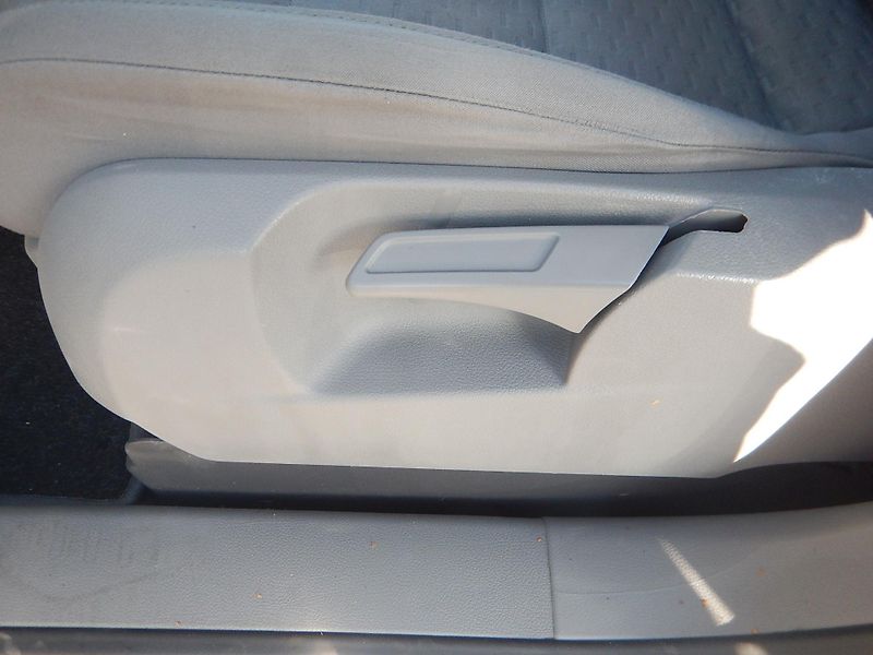 Volkswagen Touran 2.0 TDI, DIGIKLIMA - fotka 18 z 26
