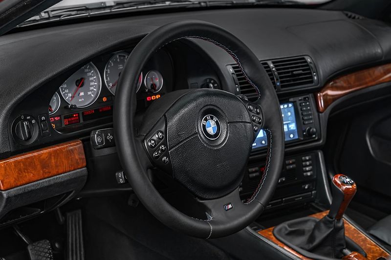 BMW M5 - fotka 15 z 22