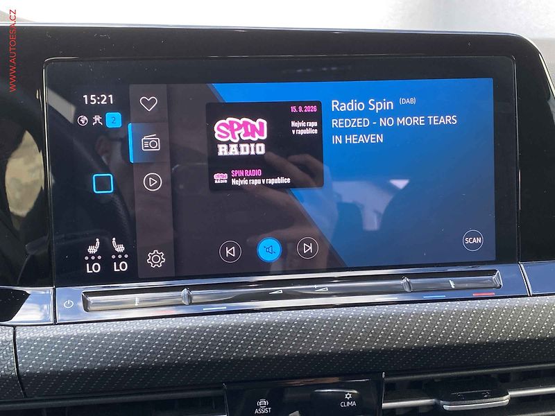 Volkswagen Golf (2023) 1.5 TSi, ČR, LED, navi, park - fotka 15 z 19