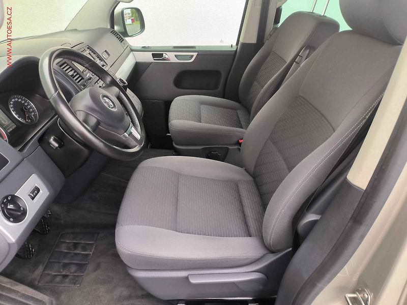 Volkswagen Multivan (2012) 2.0TDi, Comfortline, 103kW - fotka 9 z 19